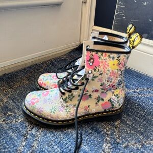 BRAND NEW Floral Print Dr. Martens